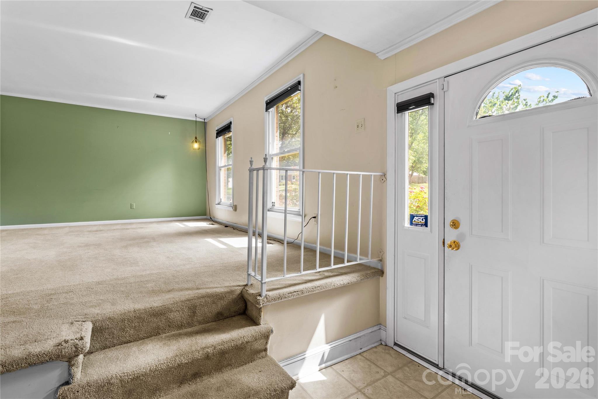 603 Colonial Drive Property Photo 2