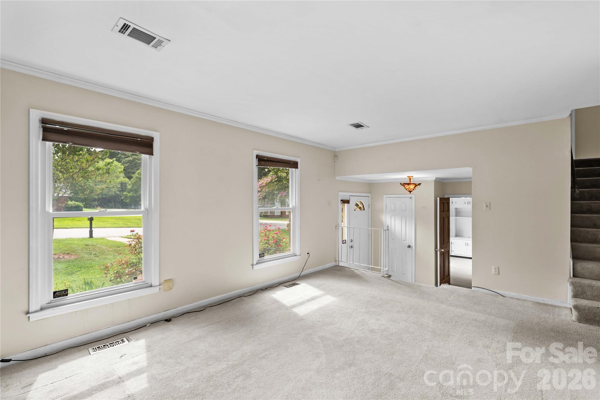 603 Colonial Drive Property Photo 4