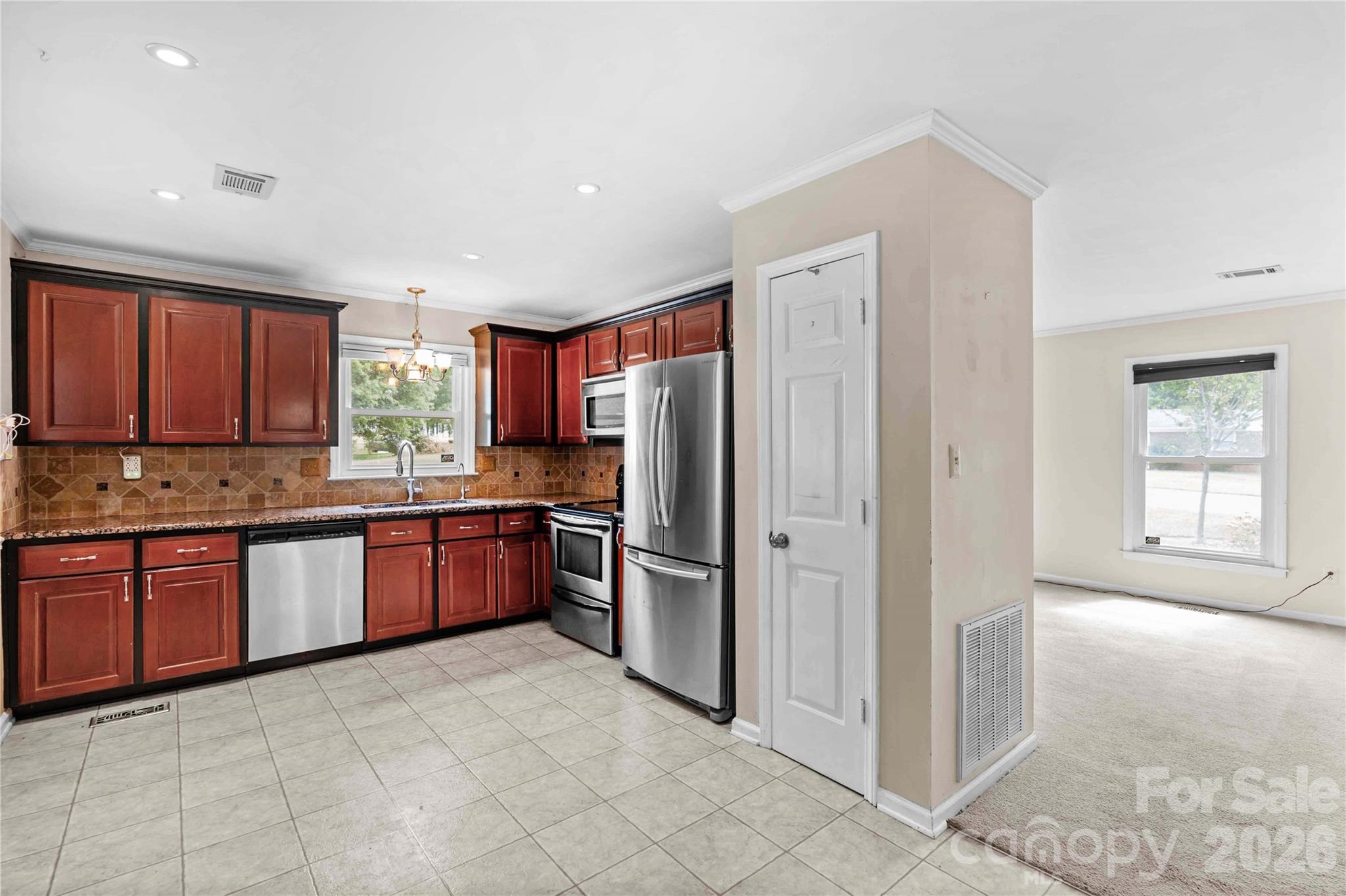 603 Colonial Drive Property Photo 10
