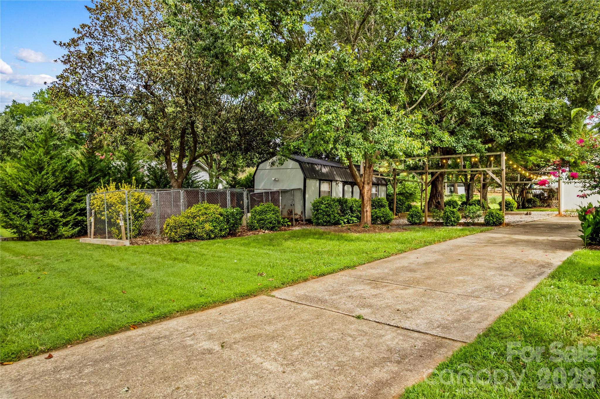 603 Colonial Drive Property Photo 40