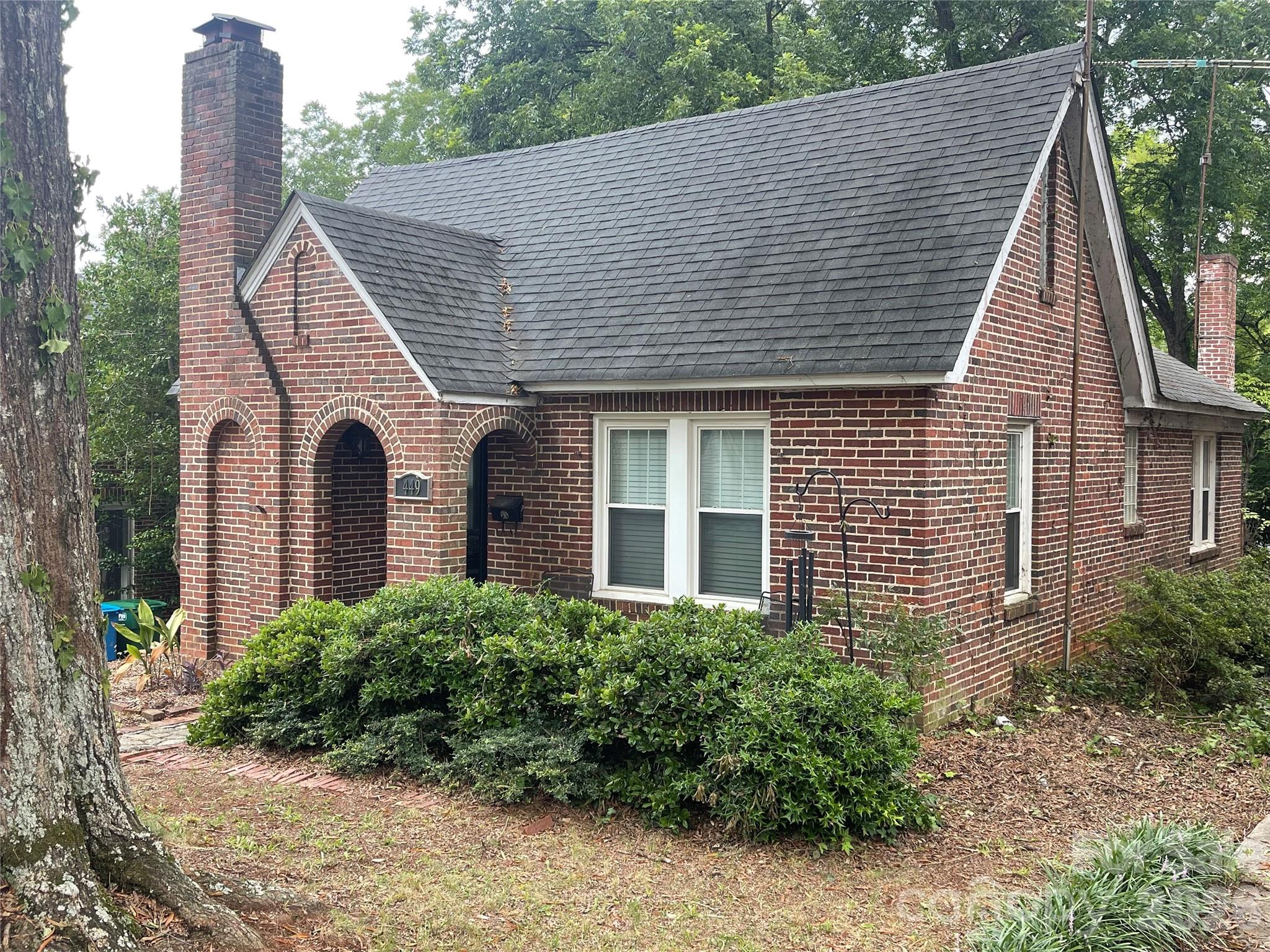 449 Spring Street Property Photo 1