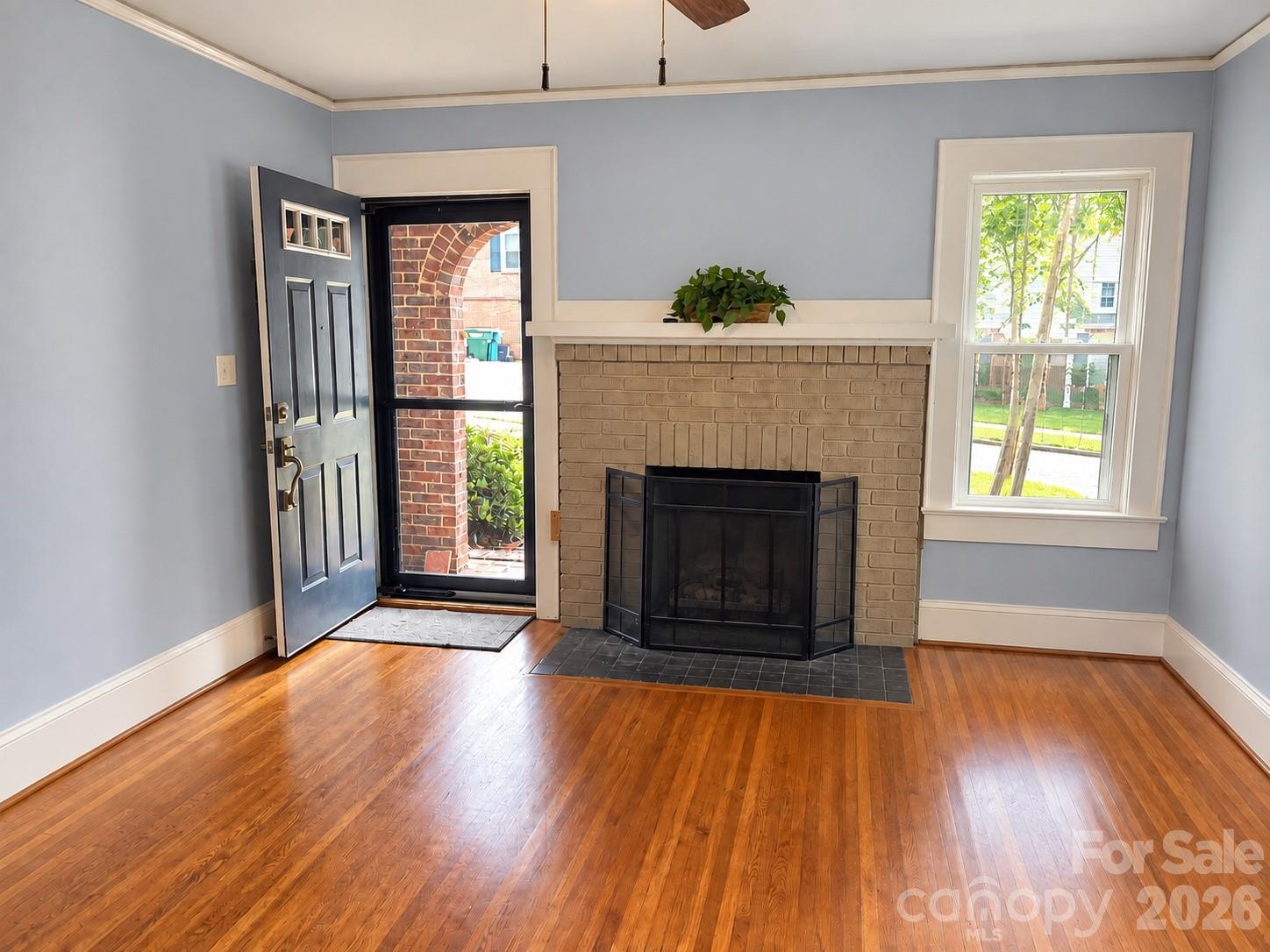 449 Spring Street Property Photo 2