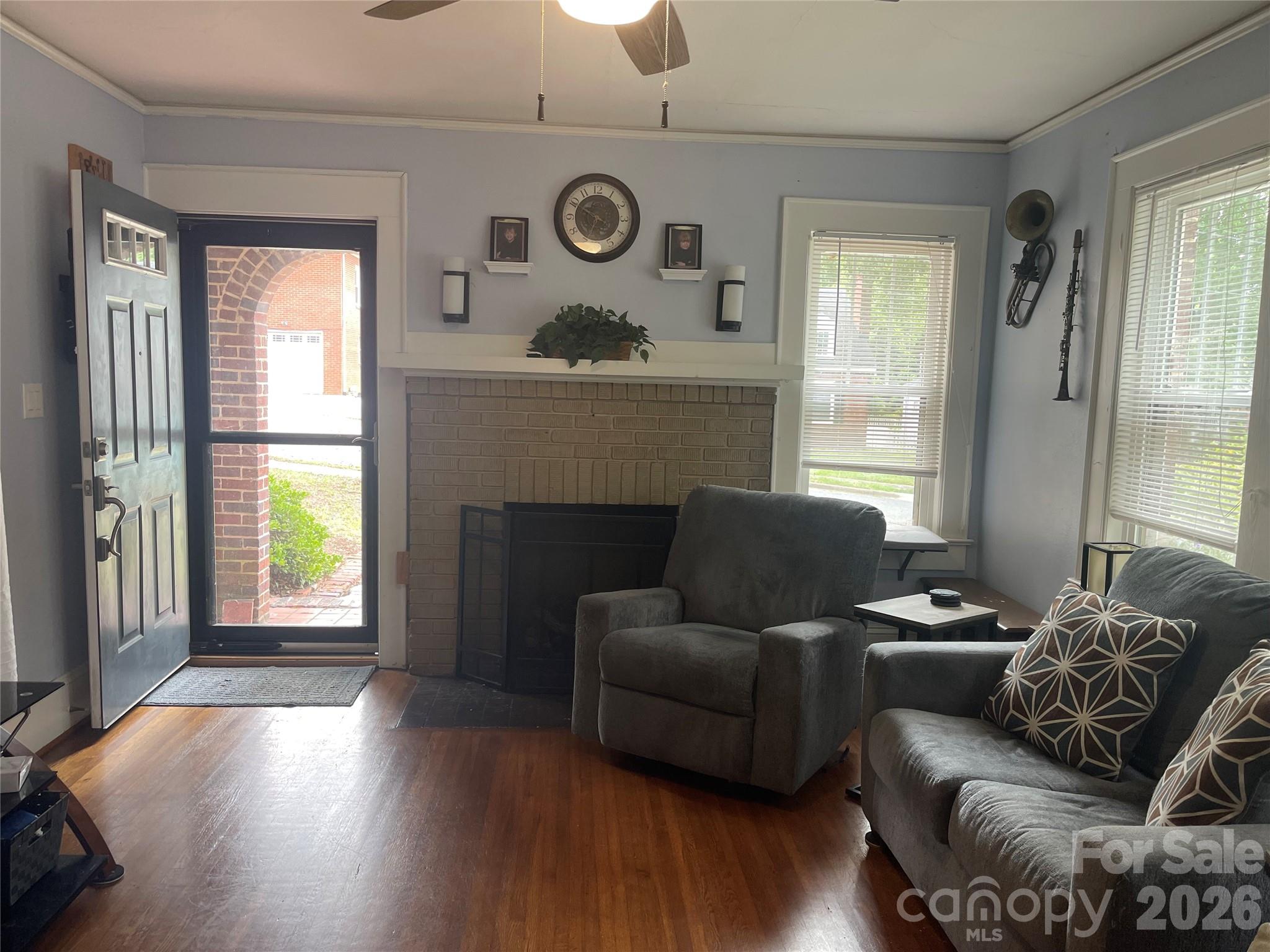 449 Spring Street Property Photo 3