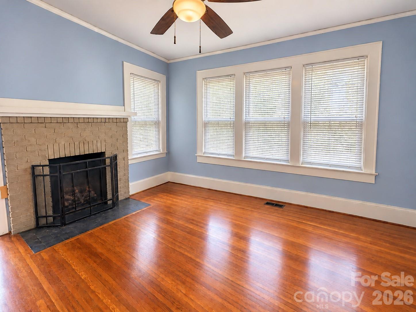 449 Spring Street Property Photo 3