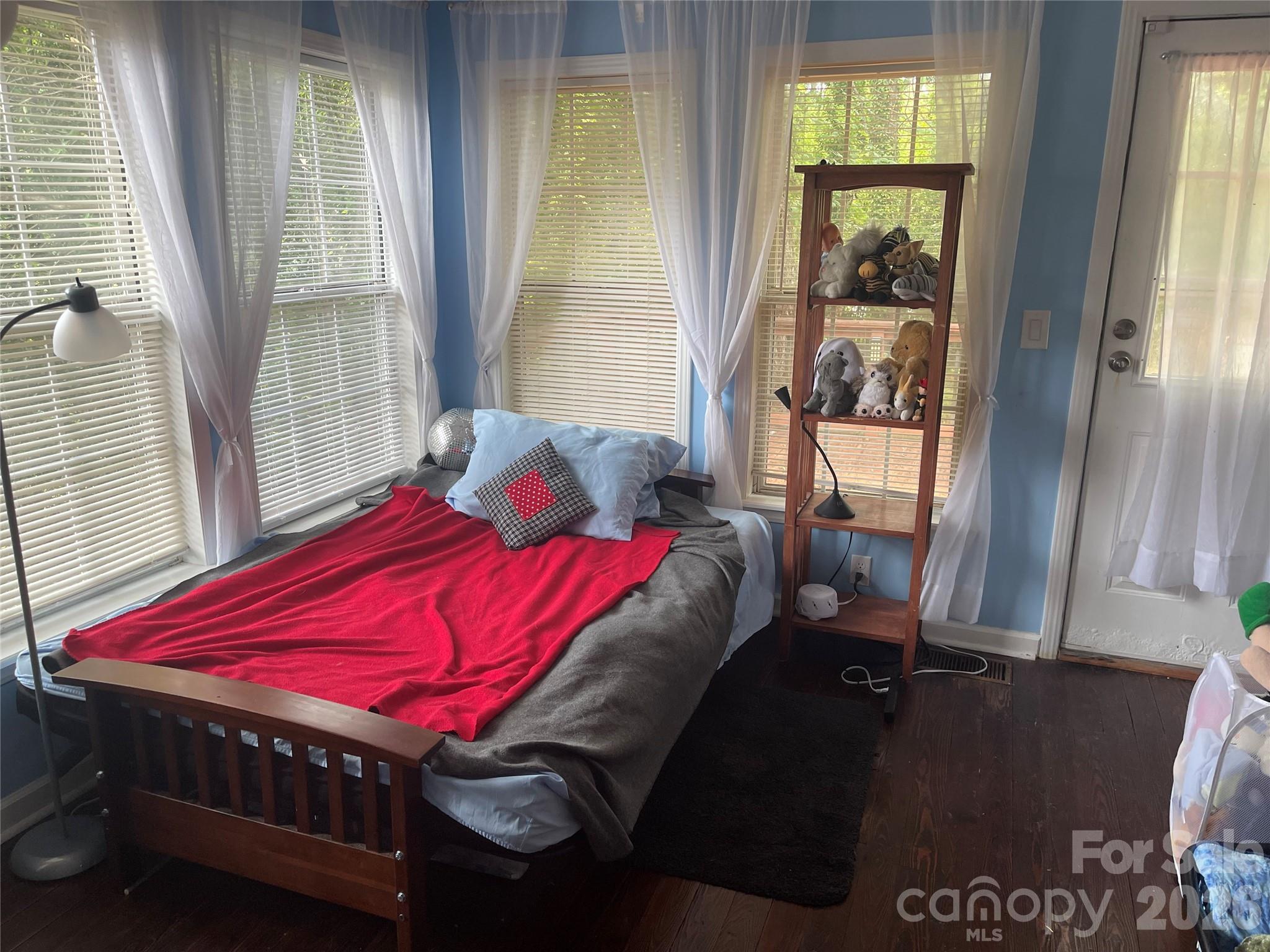 449 Spring Street Property Photo 12