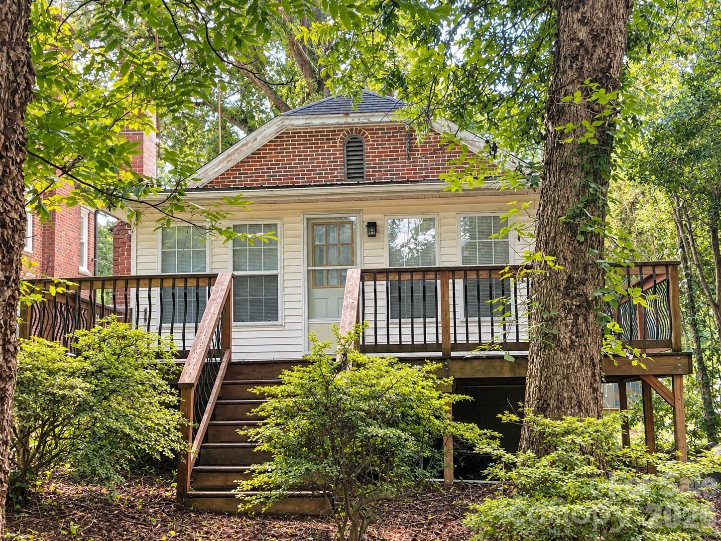 449 Spring Street Property Photo 12