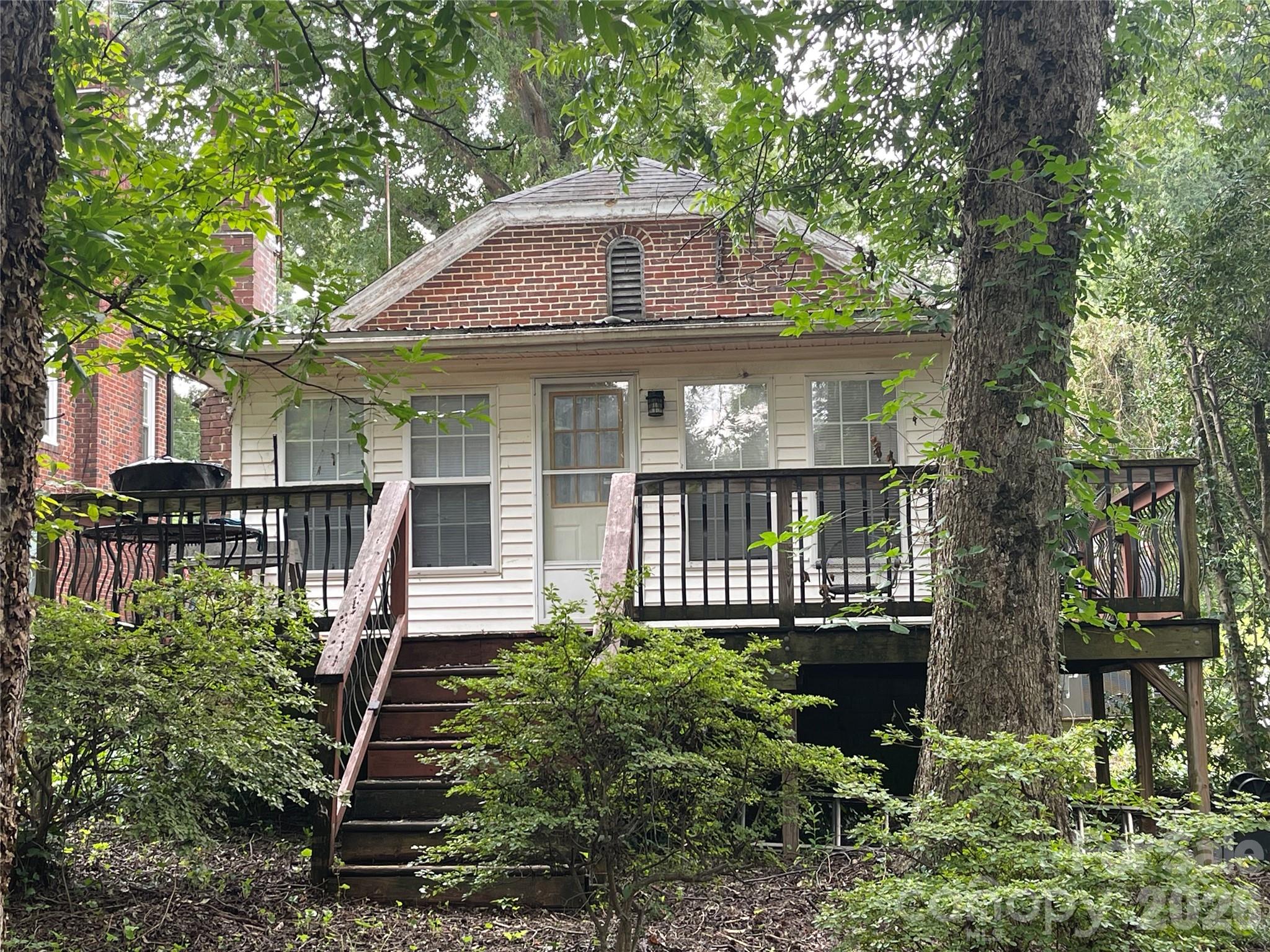 449 Spring Street Property Photo 18