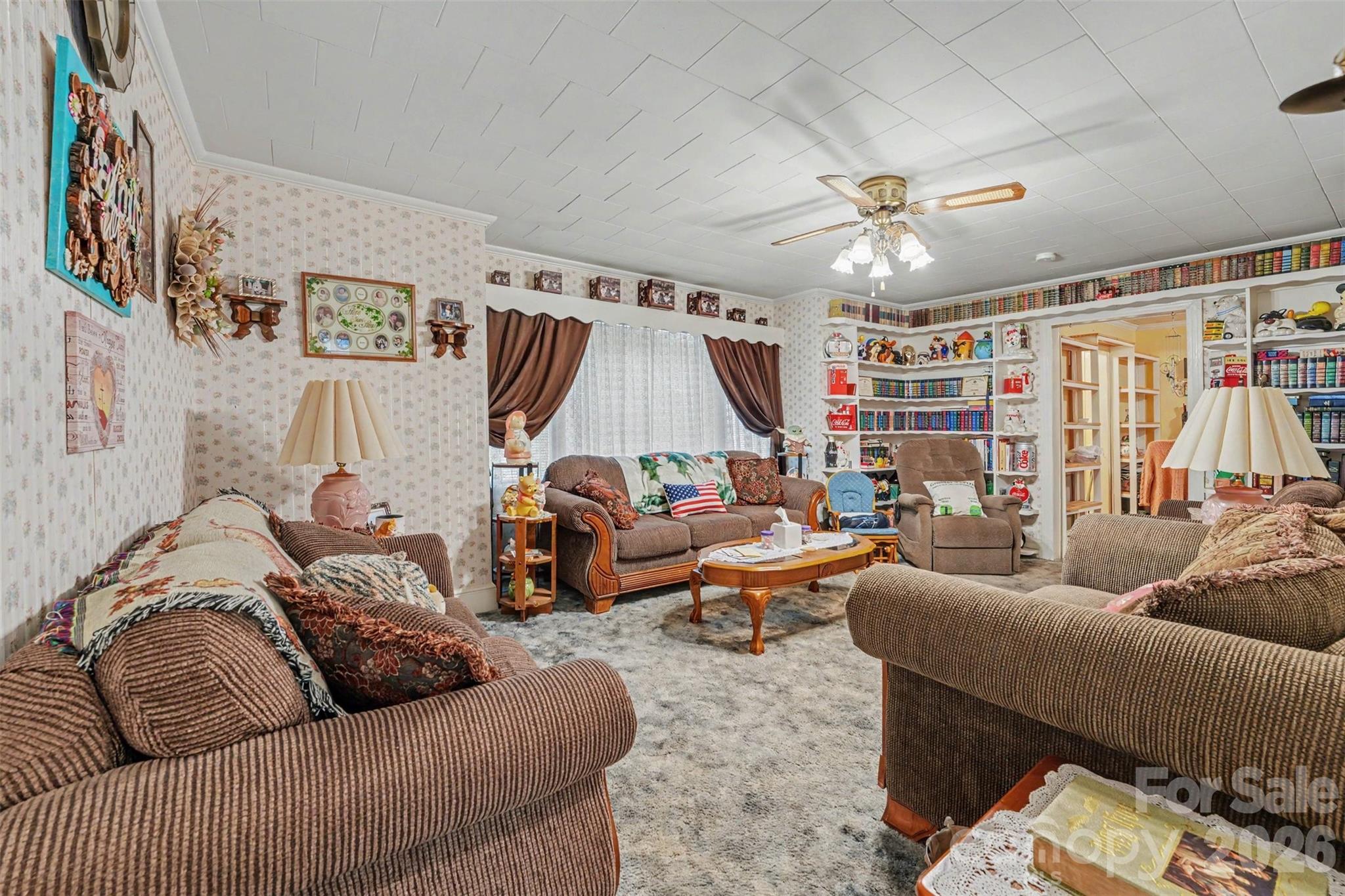 5203 Winton Street Property Photo 6