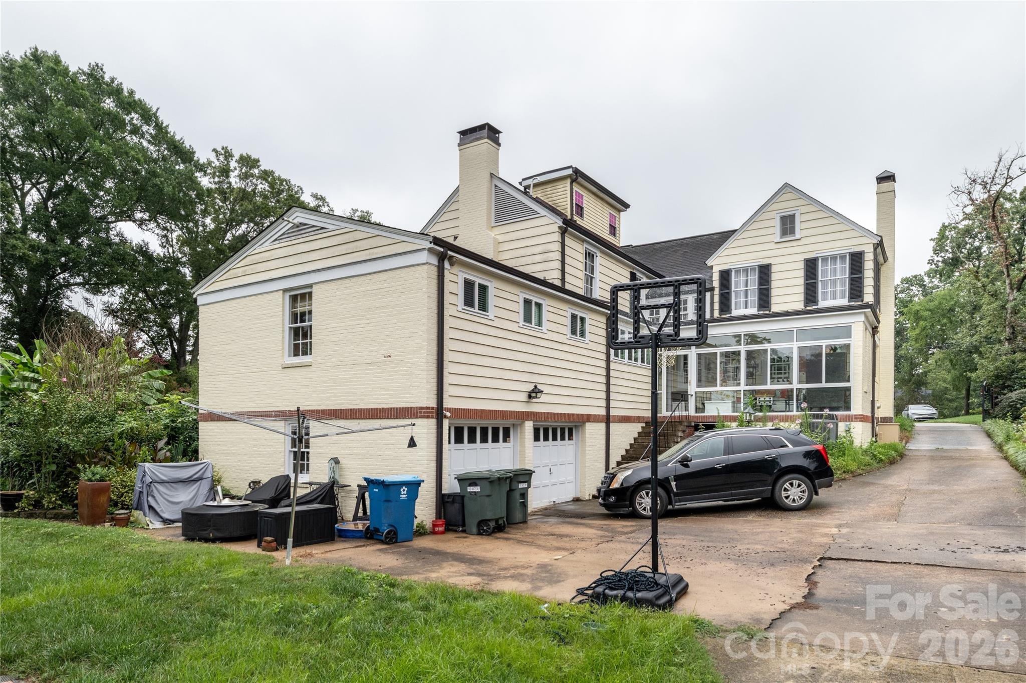 236 Confederate Avenue Property Photo 5