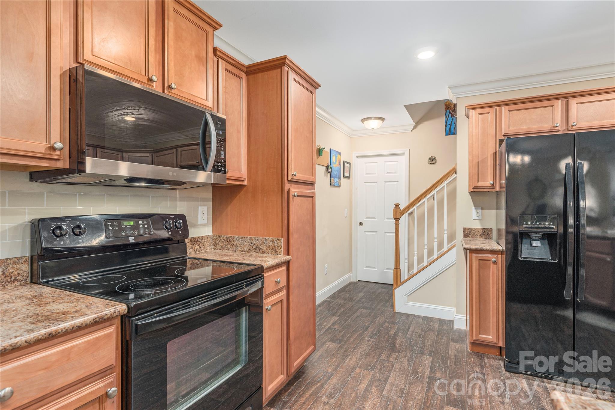 10 E Rolling Acres Drive Property Photo 14