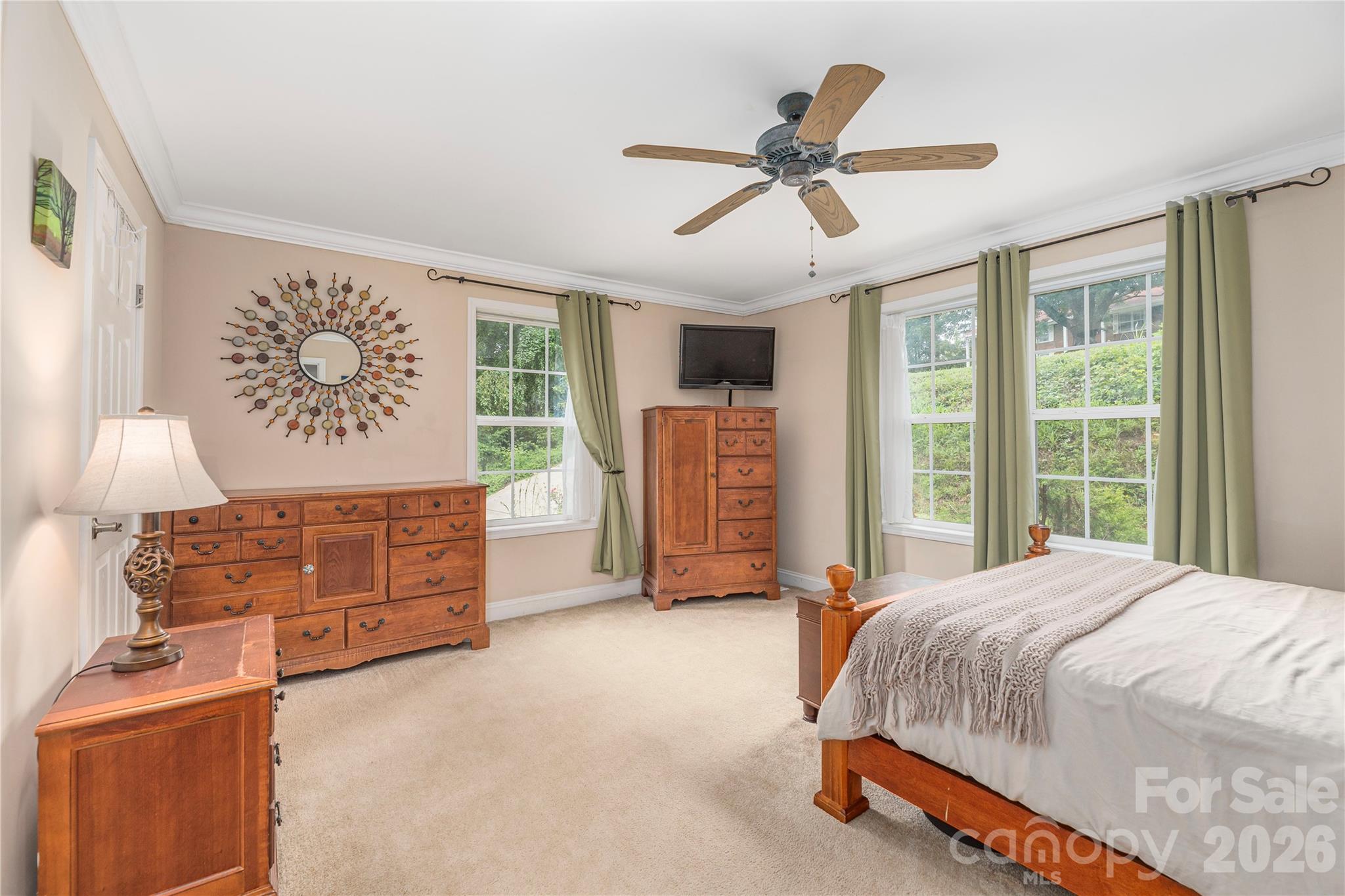 10 E Rolling Acres Drive Property Photo 17