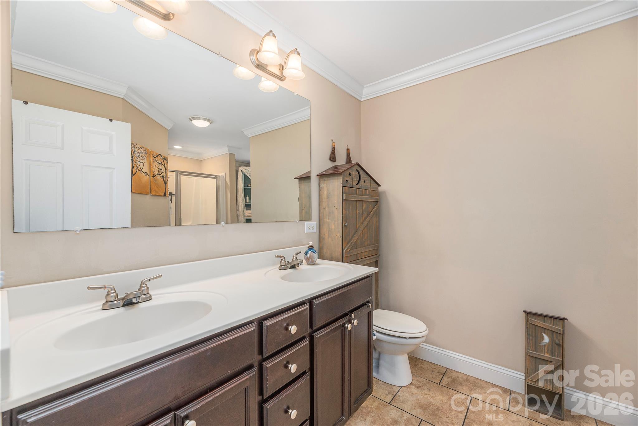 10 E Rolling Acres Drive Property Photo 19