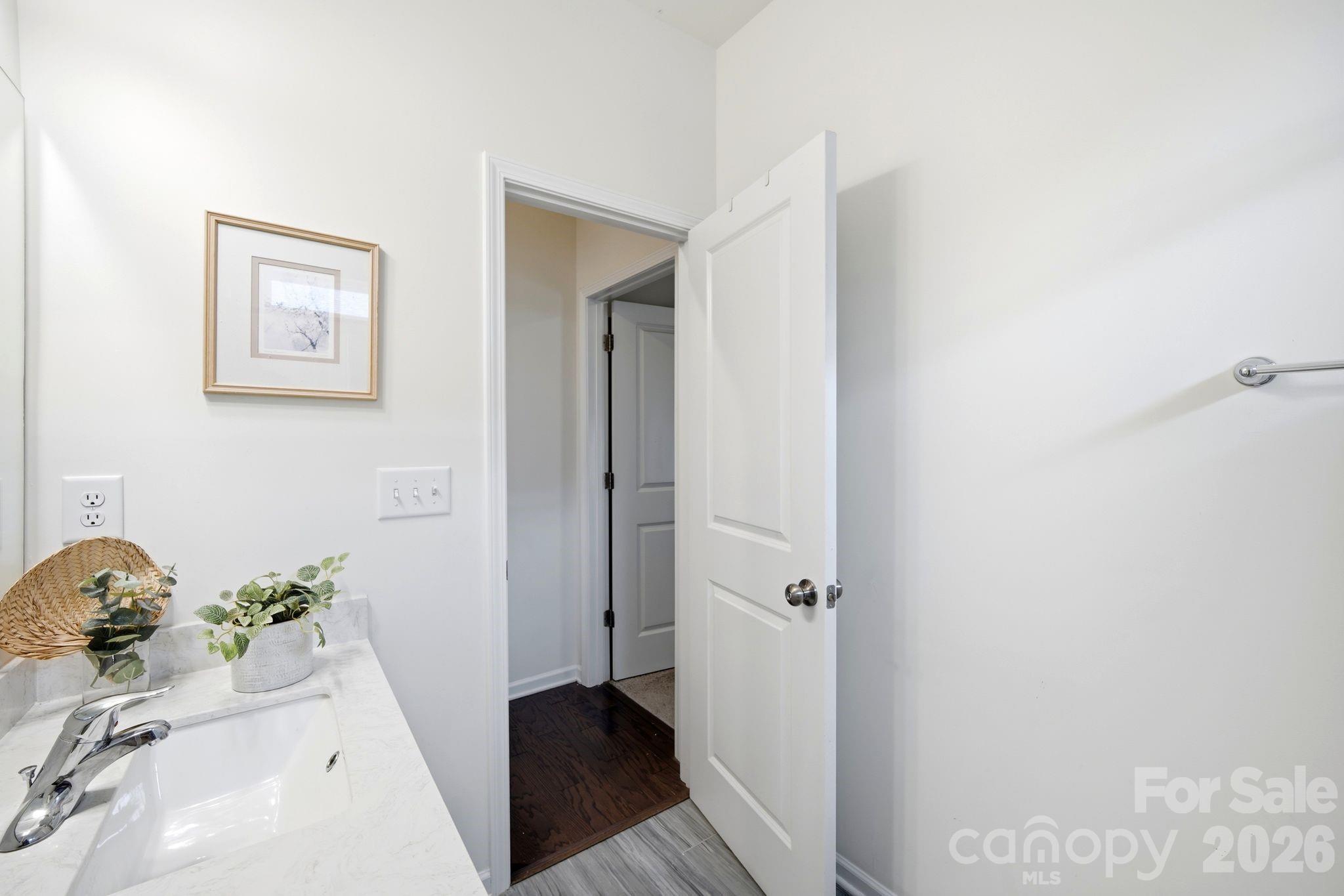 6260 Swanport Road Property Photo 42