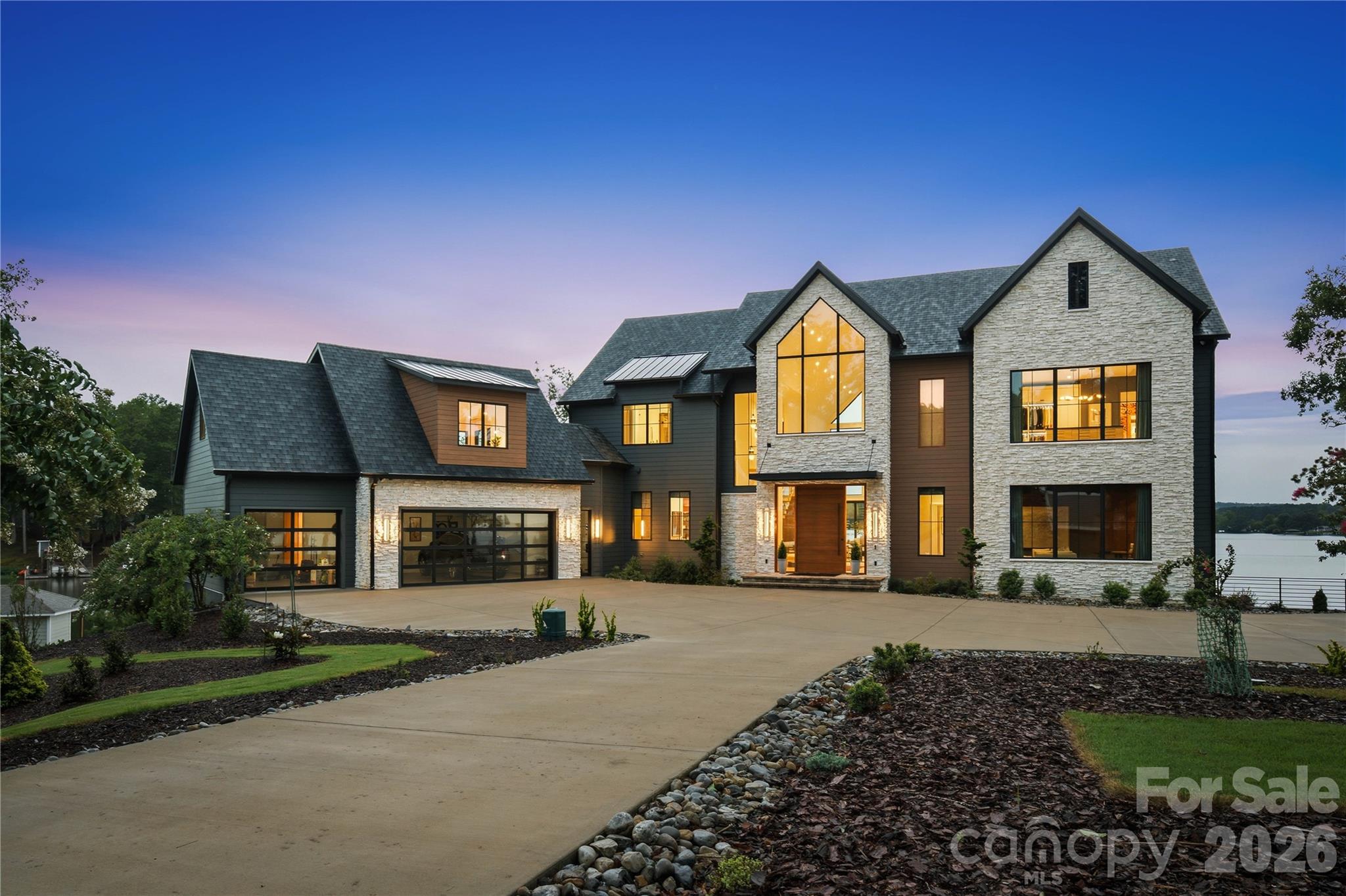 123 Cove Point Property Photo 2