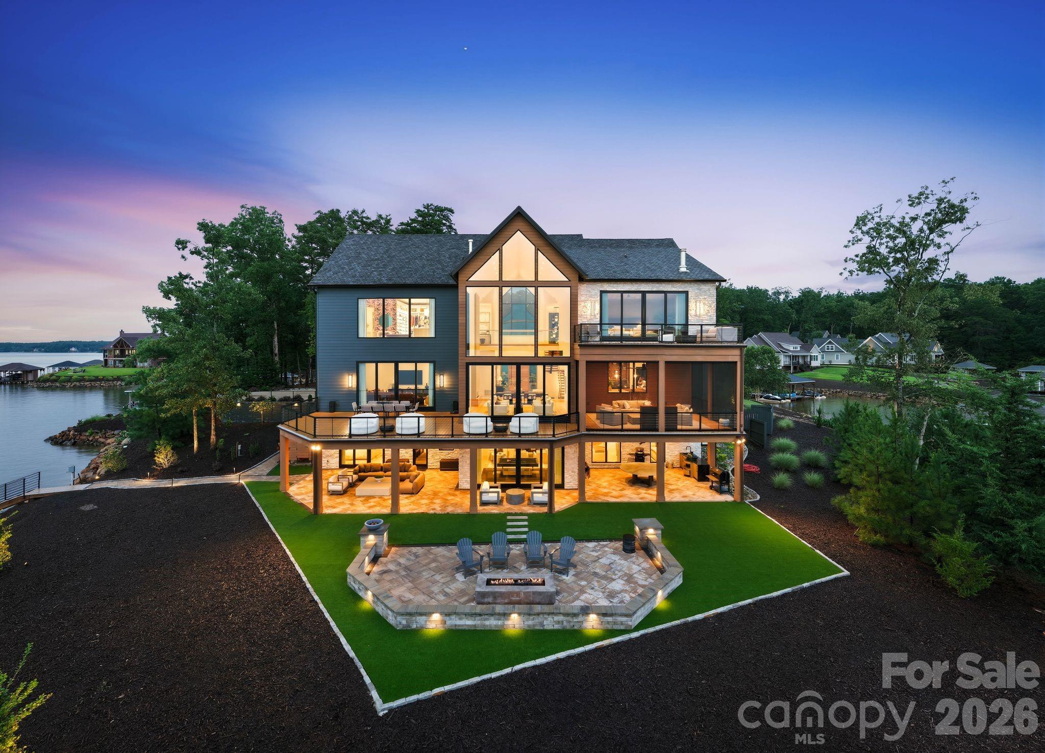 123 Cove Point Property Photo 3