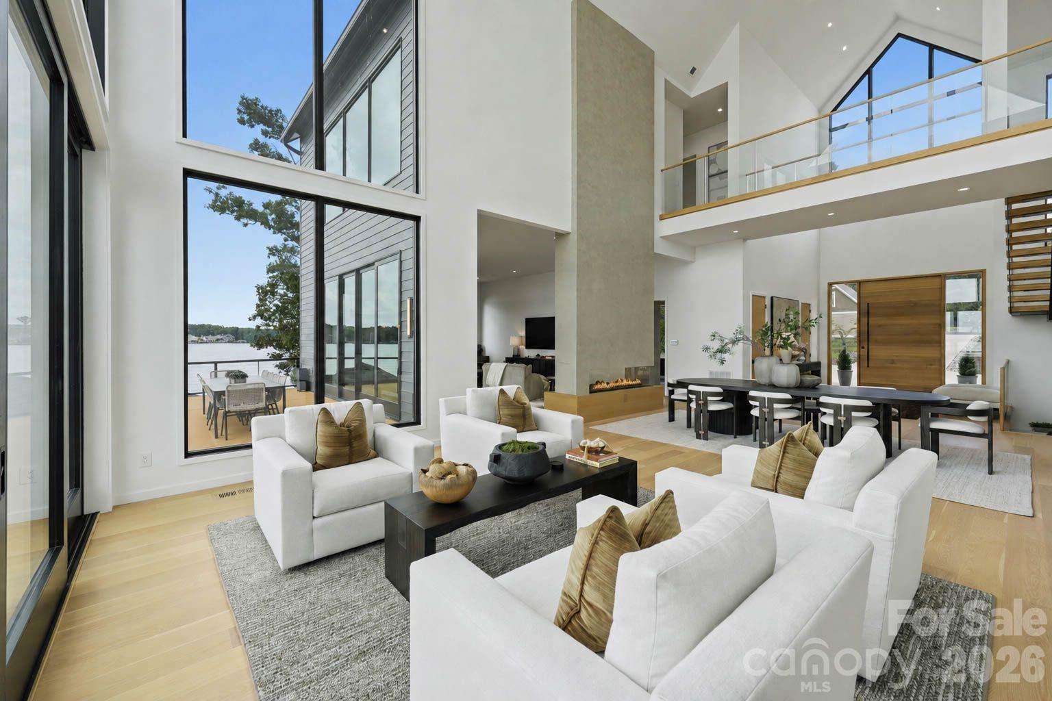 123 Cove Point Property Photo 7