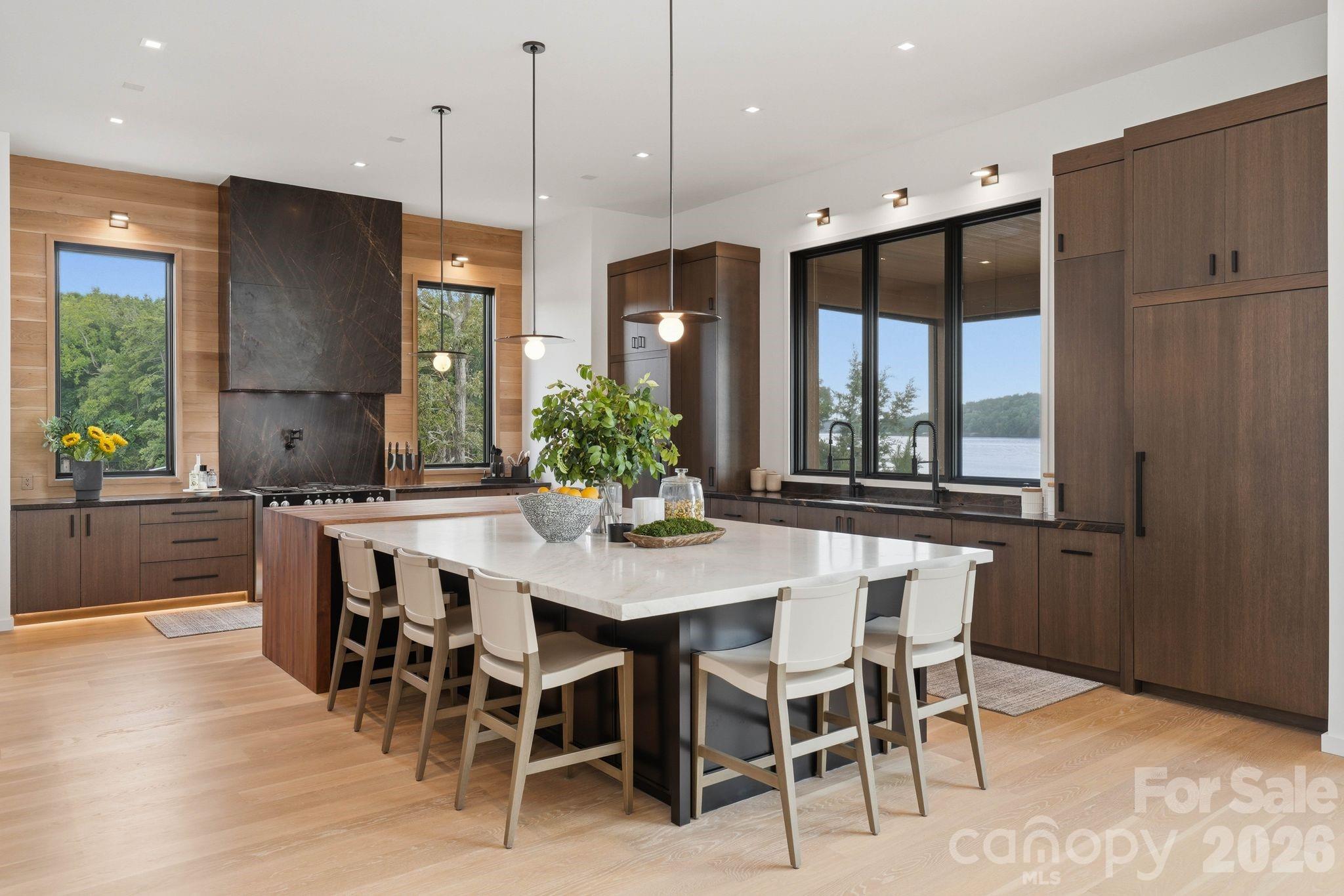 123 Cove Point Property Photo 8