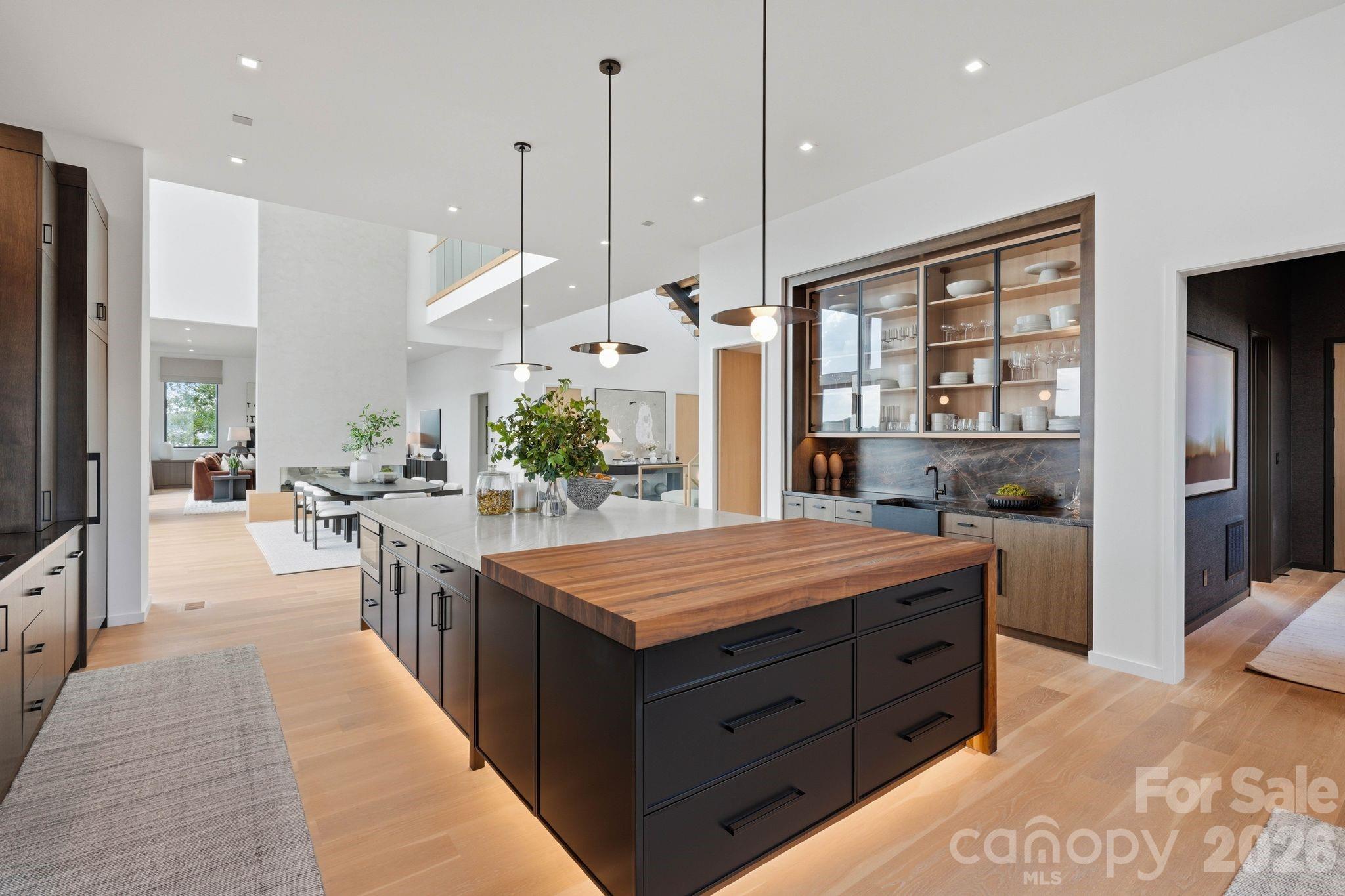 123 Cove Point Property Photo 10