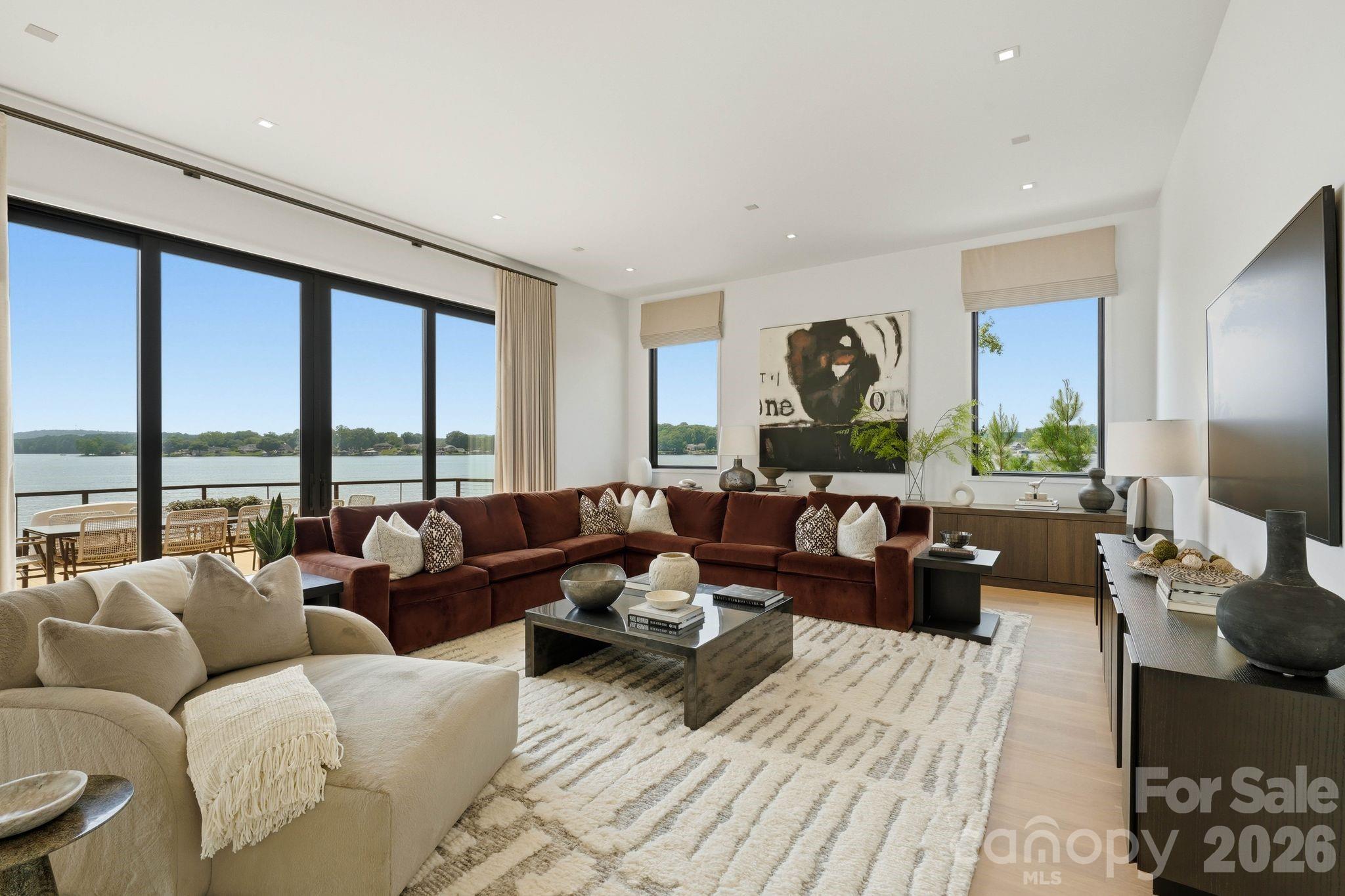 123 Cove Point Property Photo 13