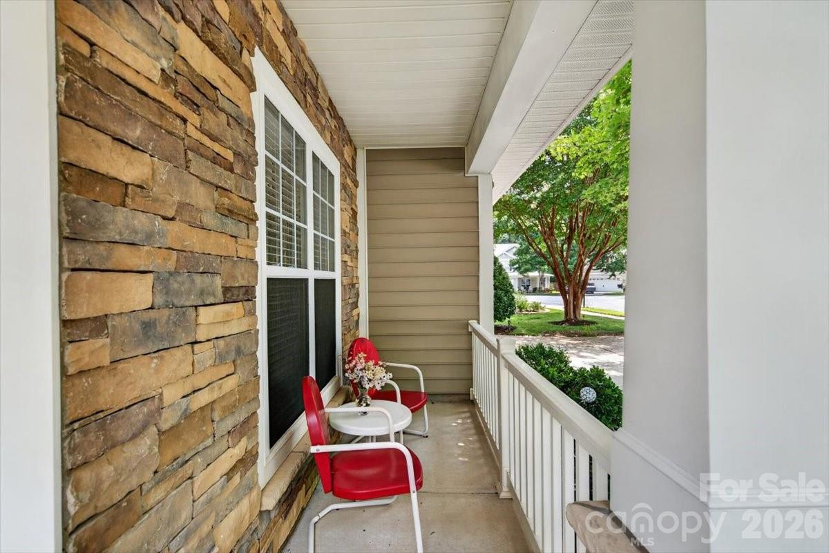 691 Goldflower Drive Property Photo 4