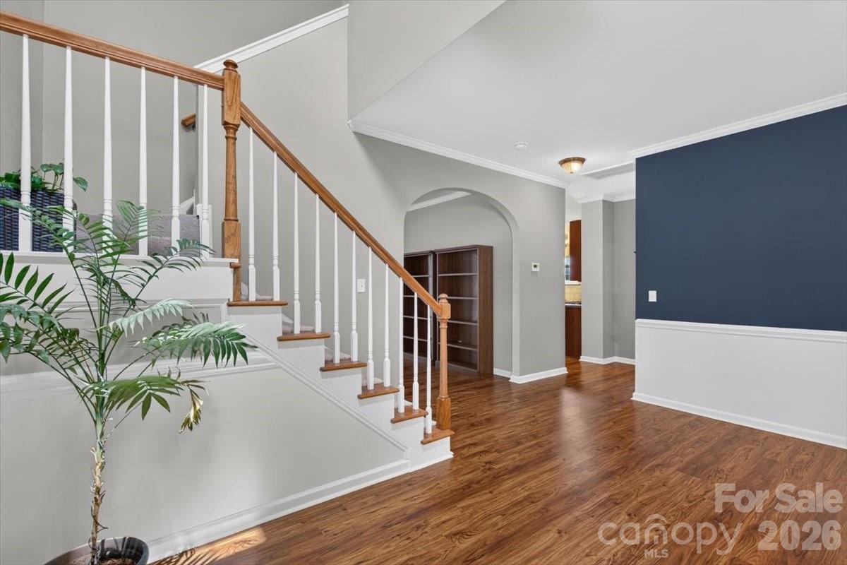 691 Goldflower Drive Property Photo 6