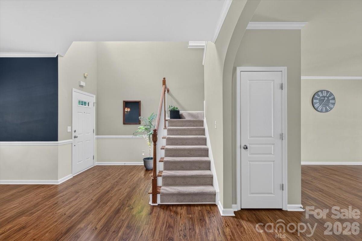 691 Goldflower Drive Property Photo 7