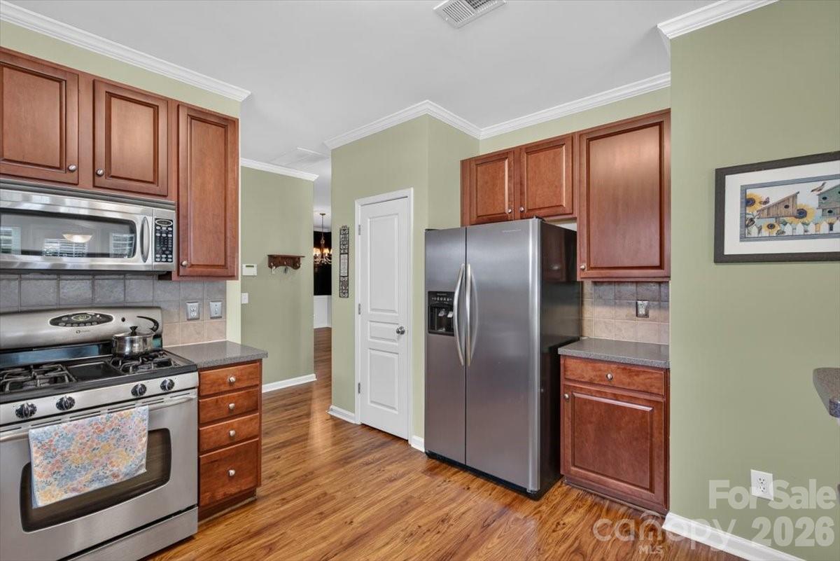 691 Goldflower Drive Property Photo 15