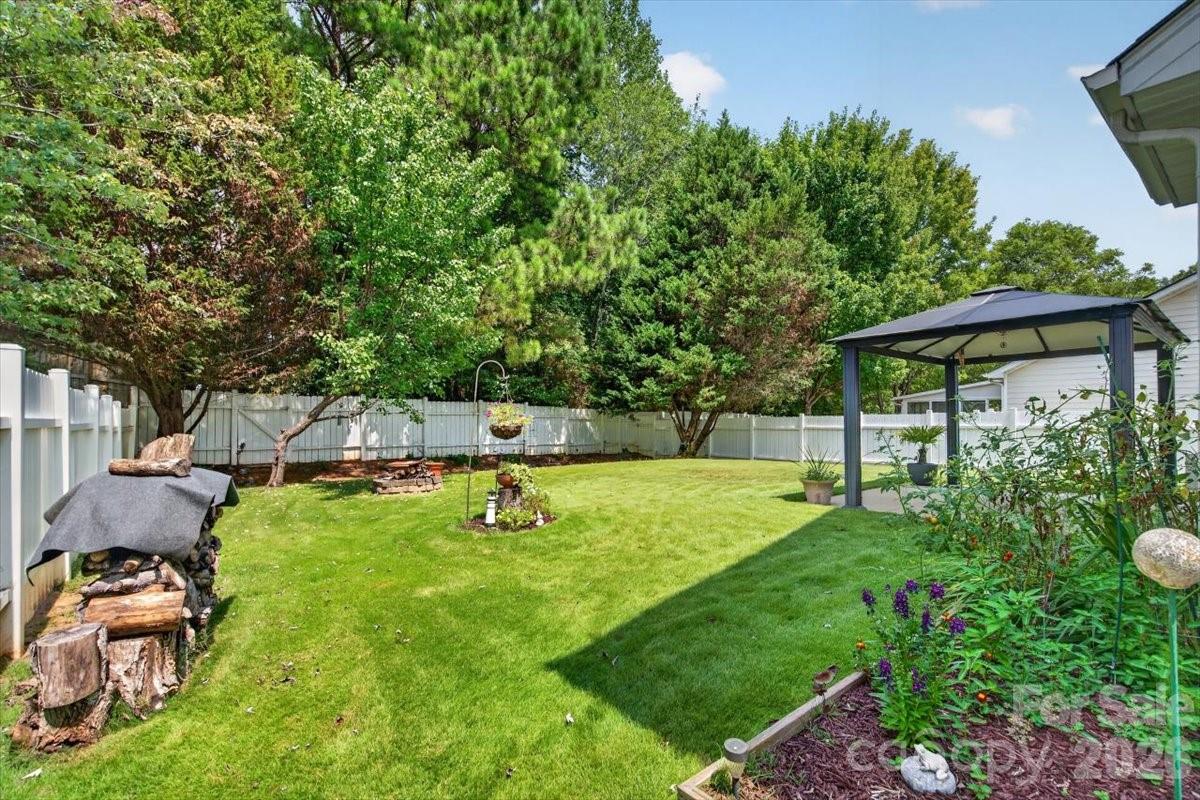 691 Goldflower Drive Property Photo 34