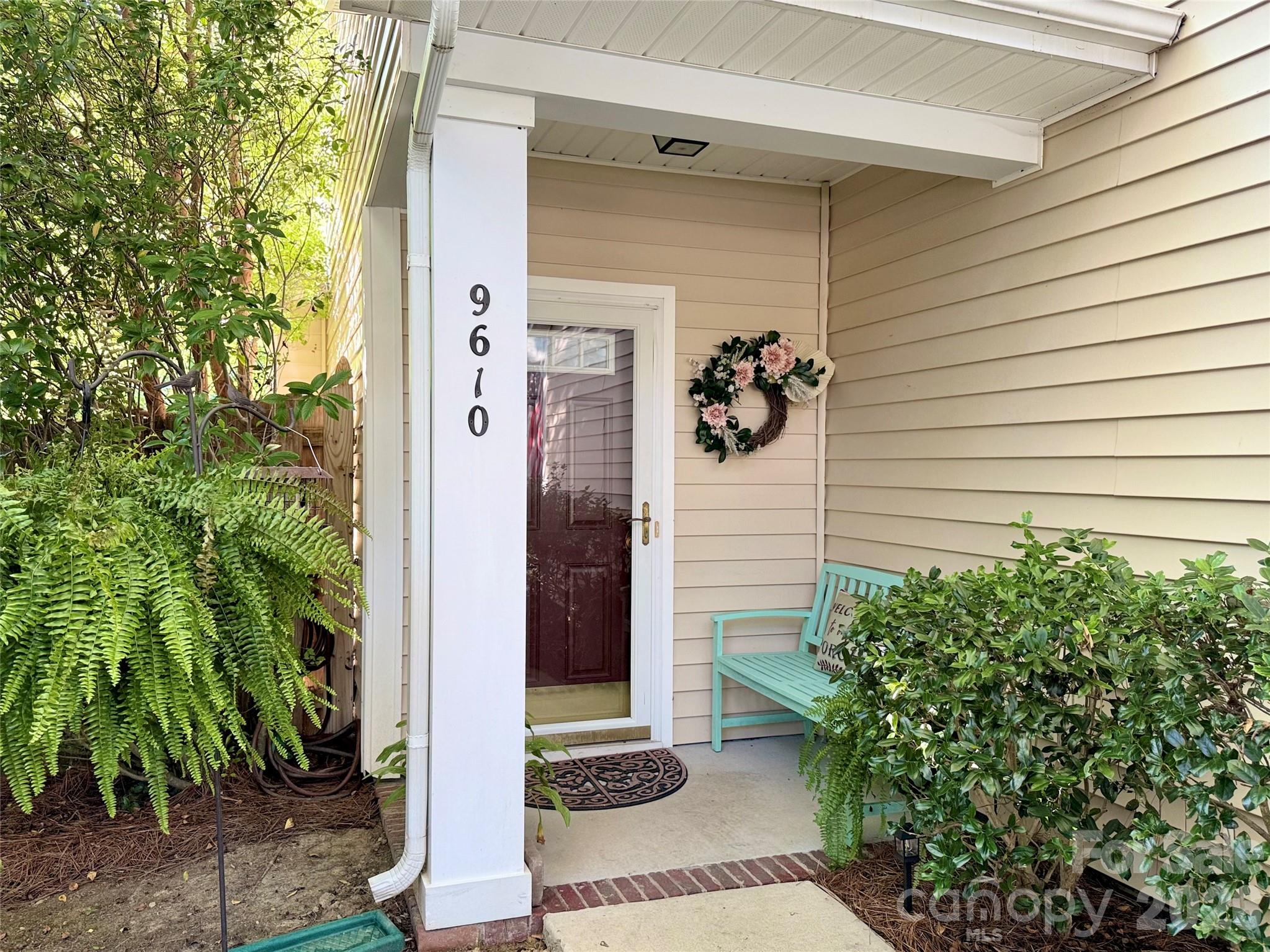 9610 Corbett Square Lane Property Photo 3