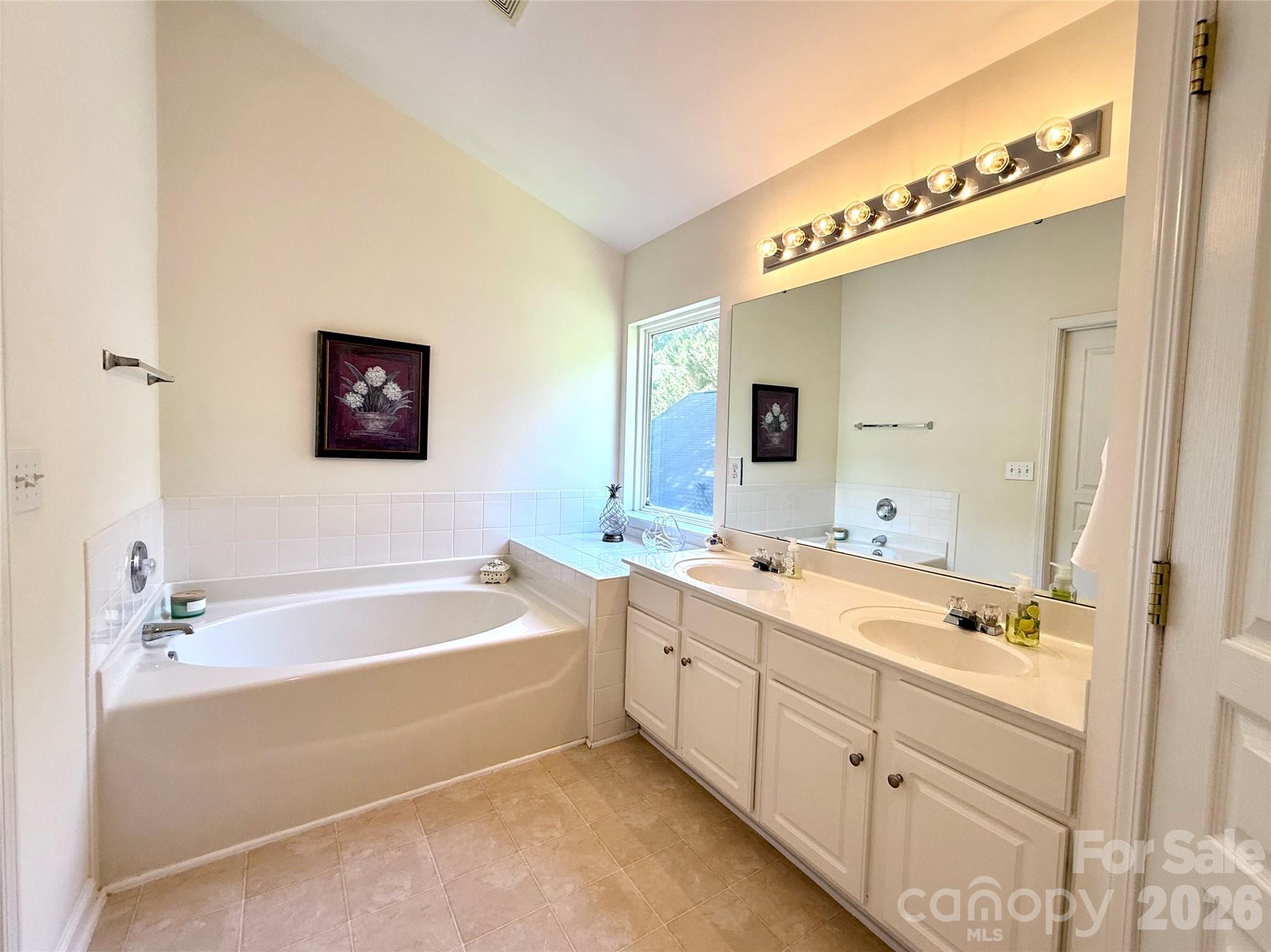 9610 Corbett Square Lane Property Photo 24