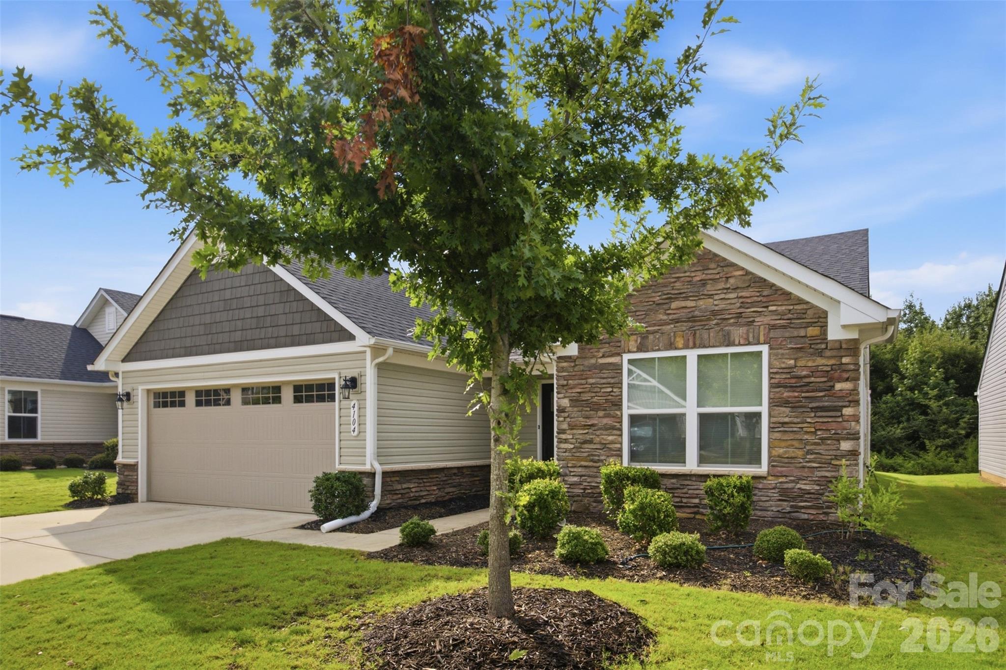 4104 Mackinnon Drive Property Photo 4