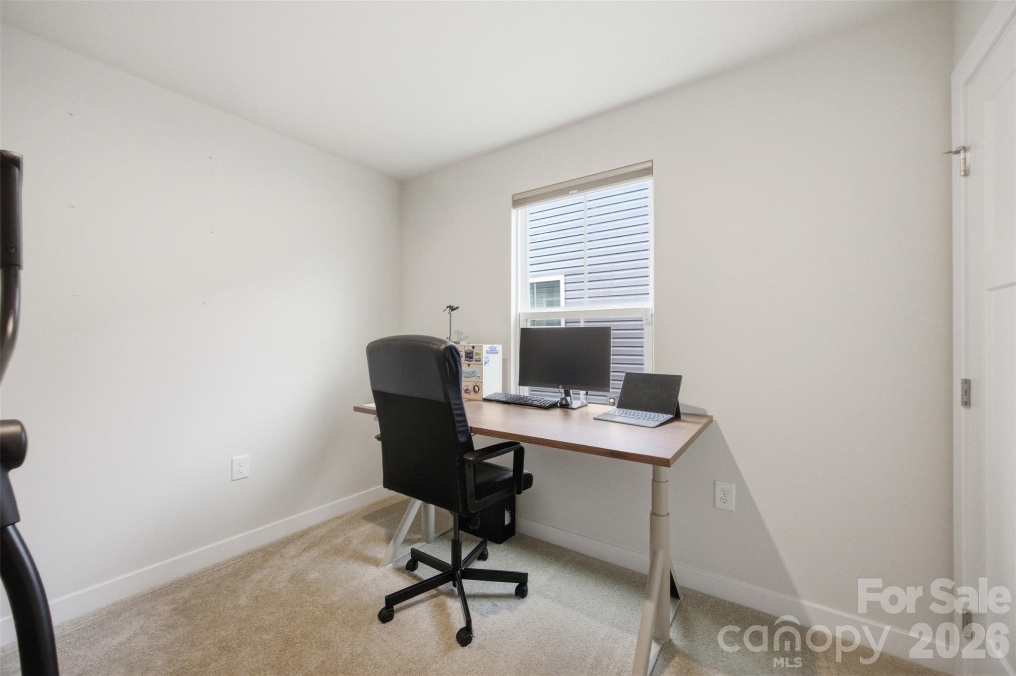 4104 Mackinnon Drive Property Photo 9