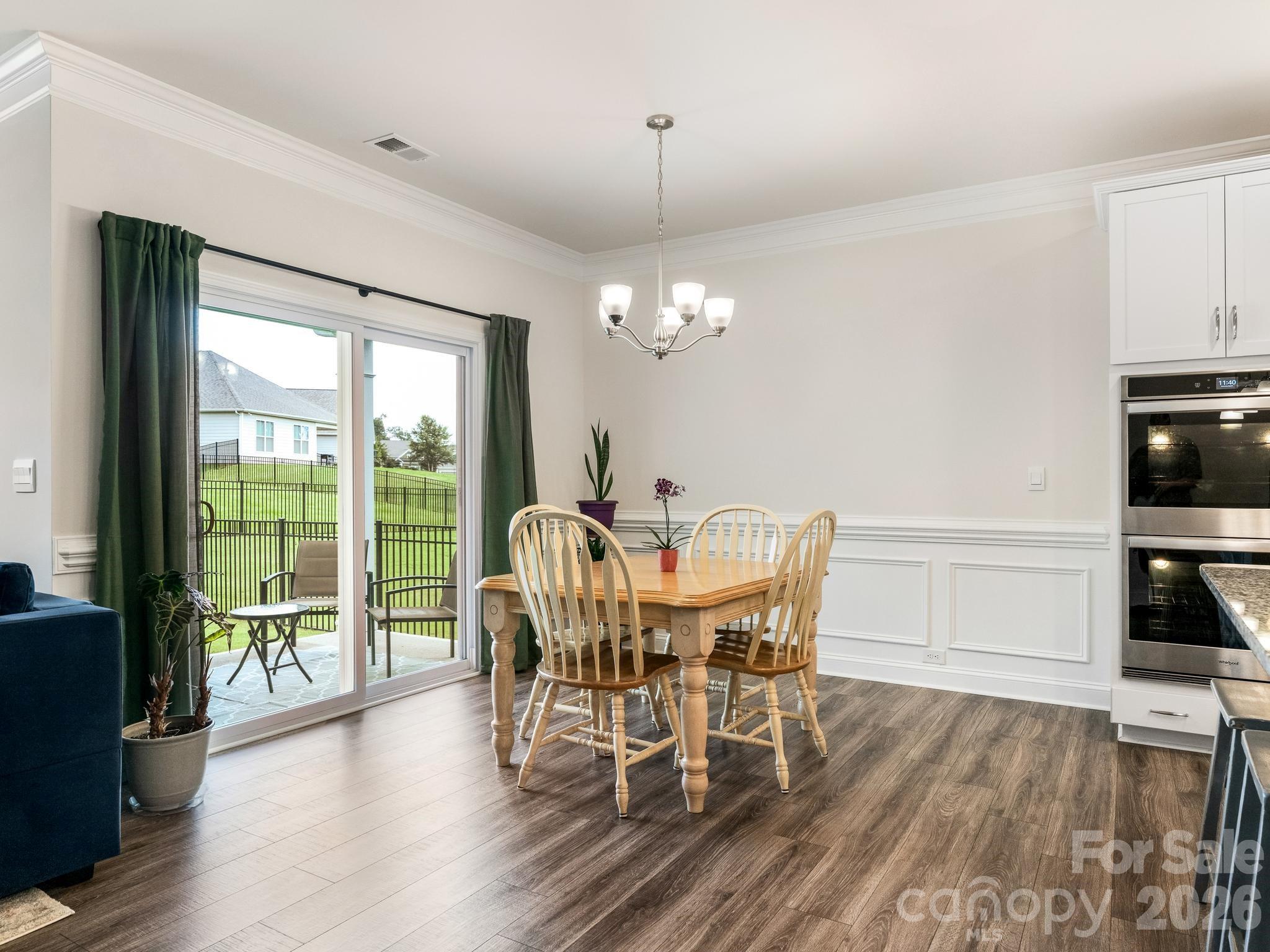 4197 Millstream Road Property Photo 7