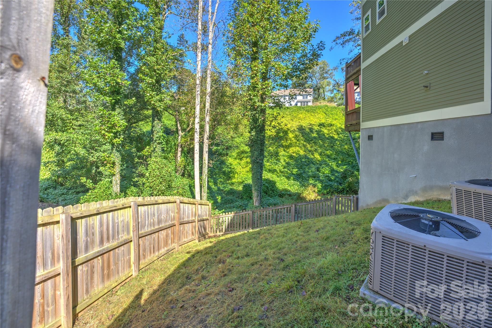118 Houston Street Property Photo 31