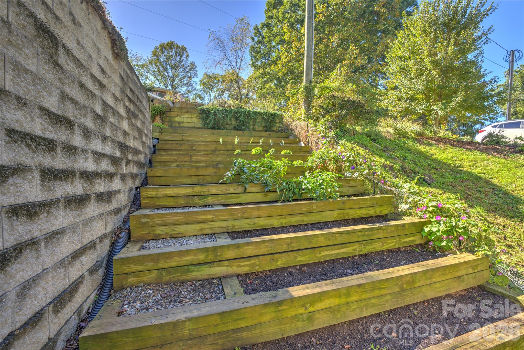 118 Houston Street Property Photo 36