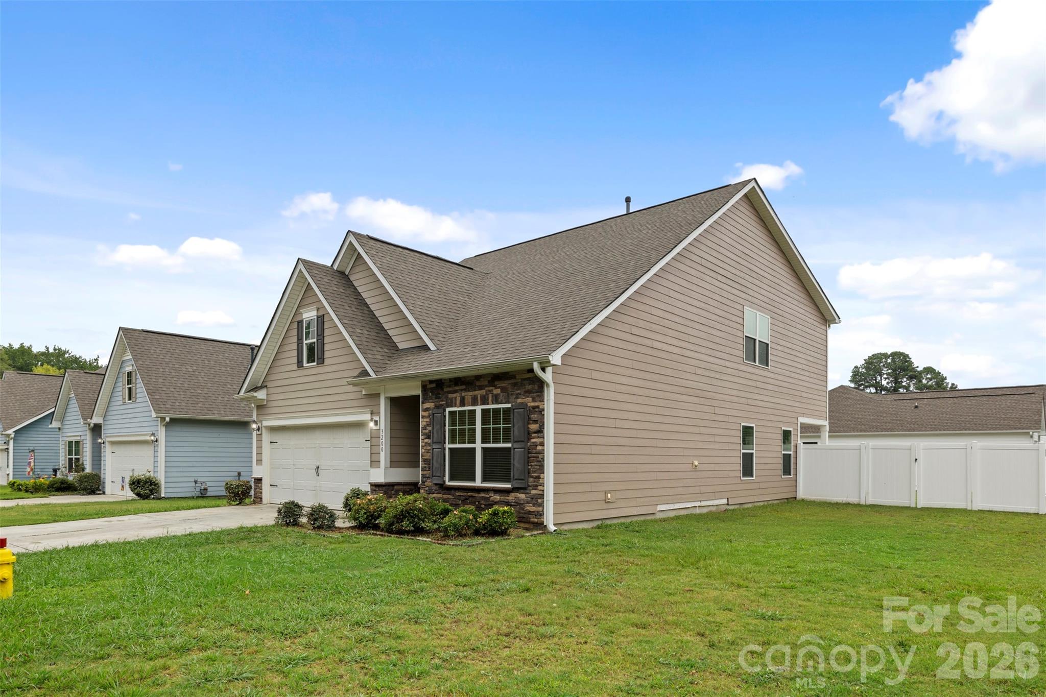 3200 Hickory Grove Drive Property Photo 1