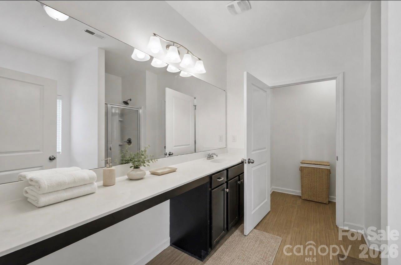 3200 Hickory Grove Drive Property Photo 15