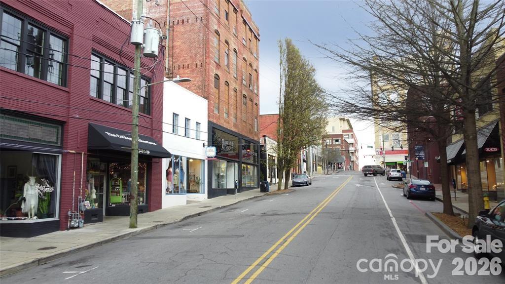 28 N Lexington Avenue Property Photo 3