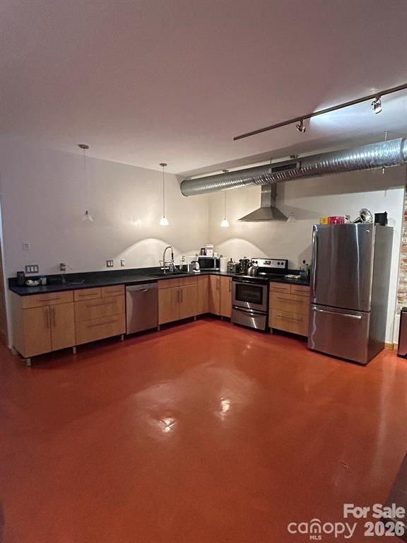 28 N Lexington Avenue Property Photo 9