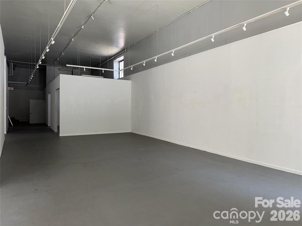 24 N Lexington Avenue Property Photo 6