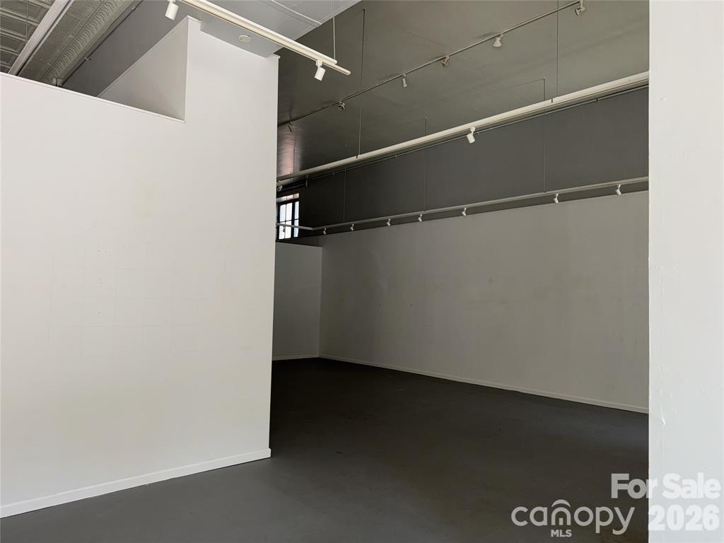 24 N Lexington Avenue Property Photo 7