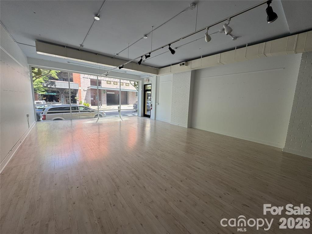 24 N Lexington Avenue Property Photo 13