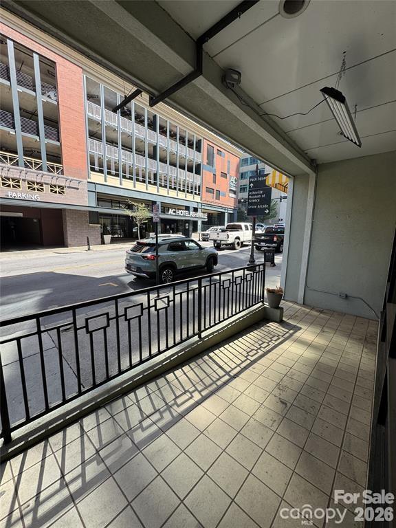 24 N Lexington Avenue Property Photo 16