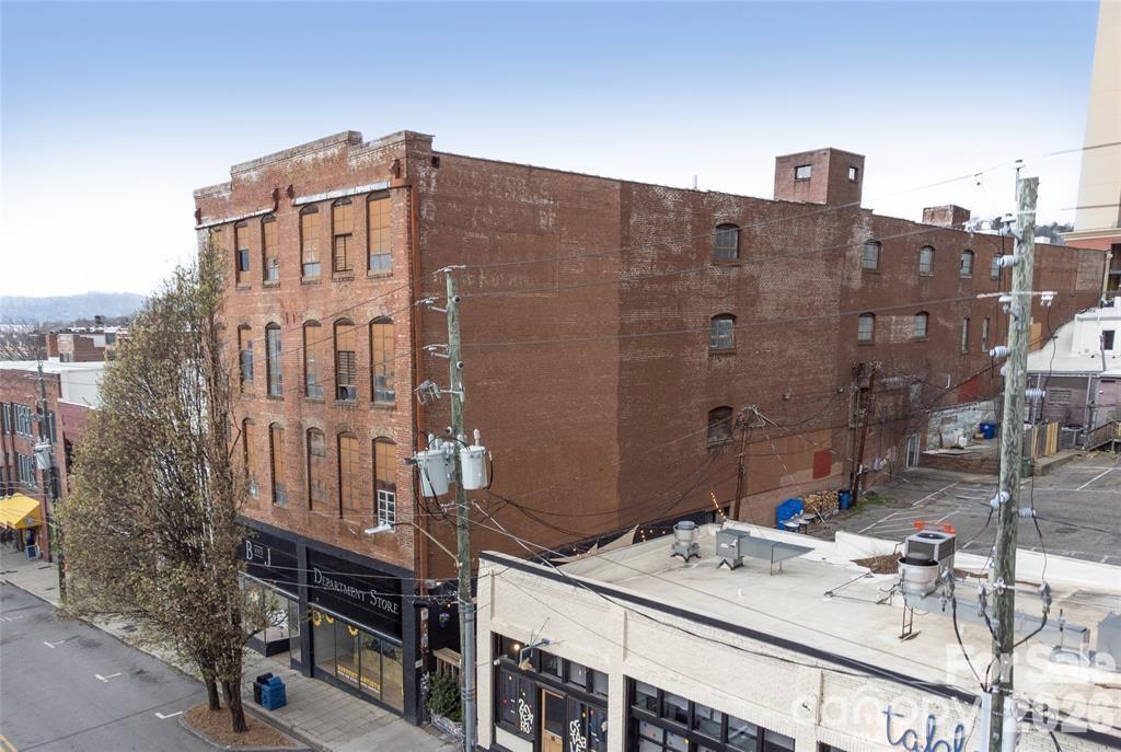 24 N Lexington Avenue Property Photo 17