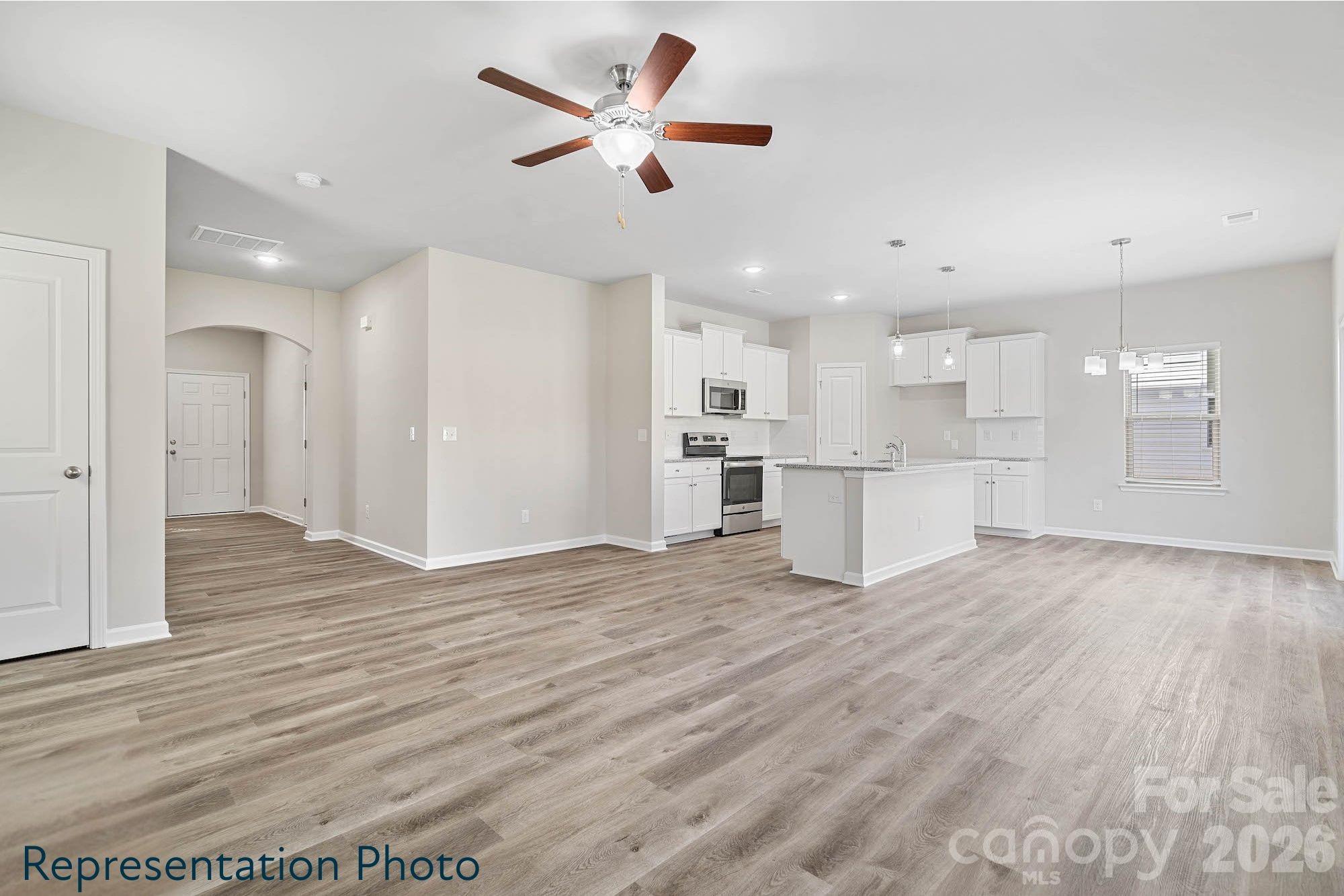 216 Roxanna Court Property Photo 1