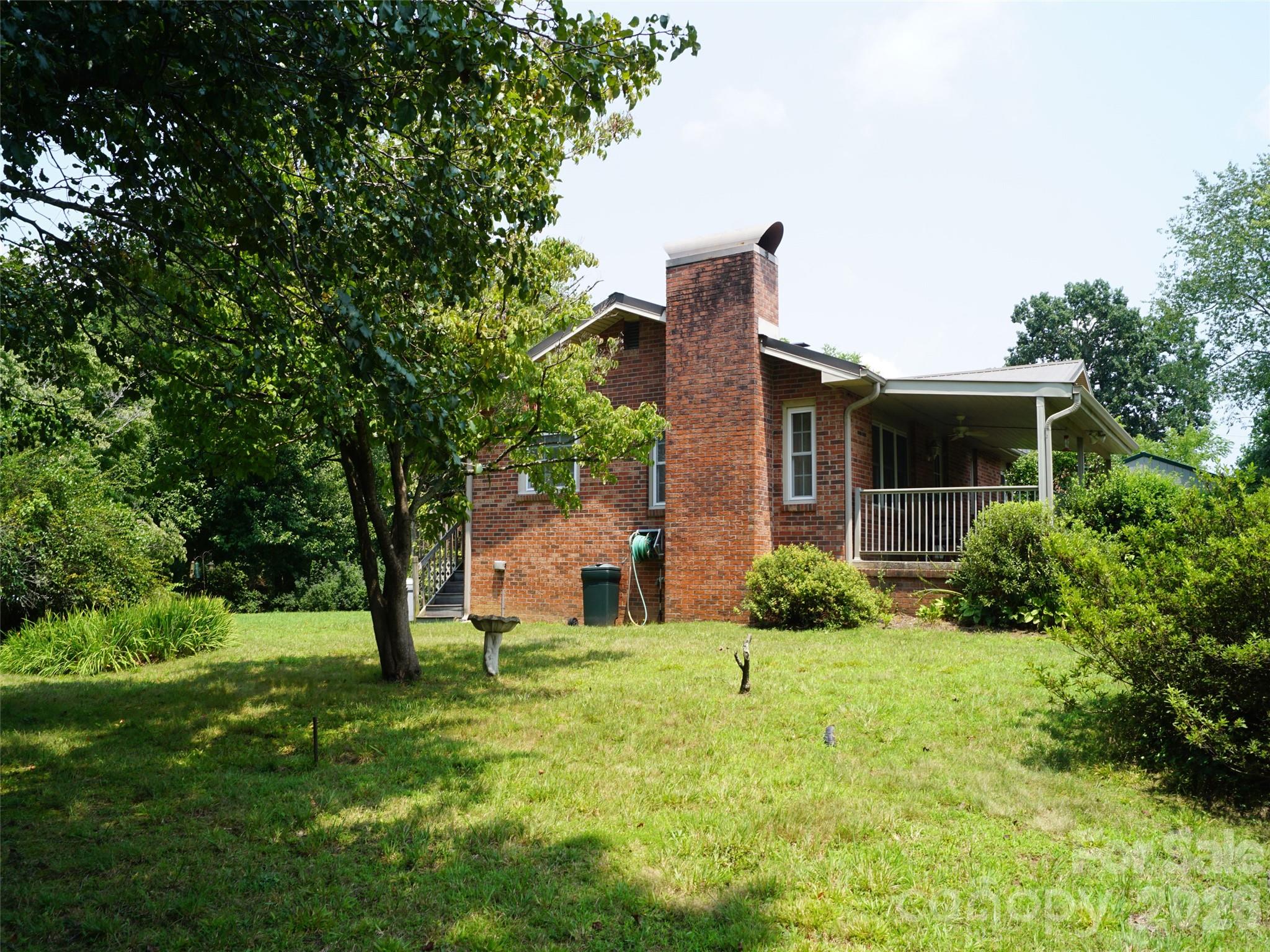 887 Upward Road Property Photo 6