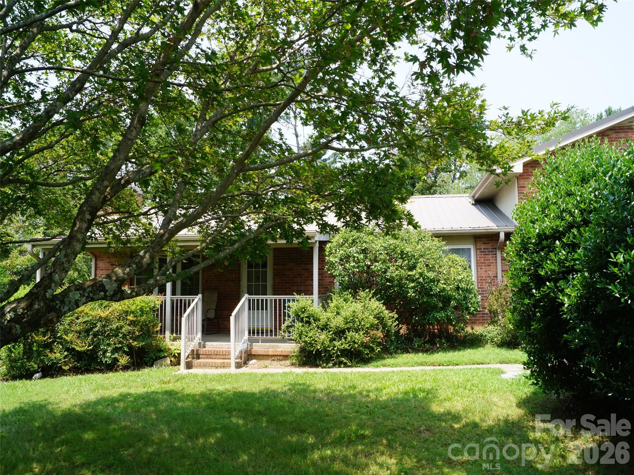 887 Upward Road Property Photo 9