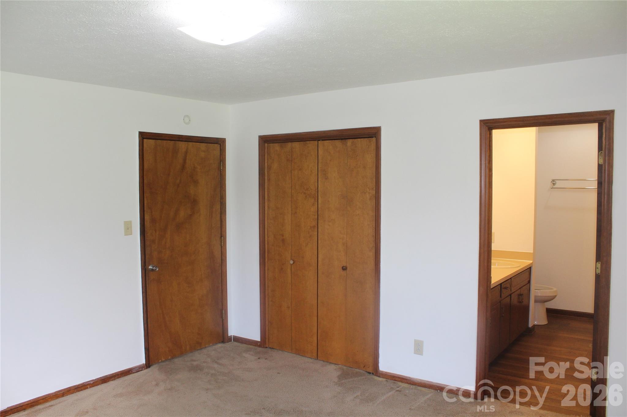 205 Inglewood Drive Property Photo 9