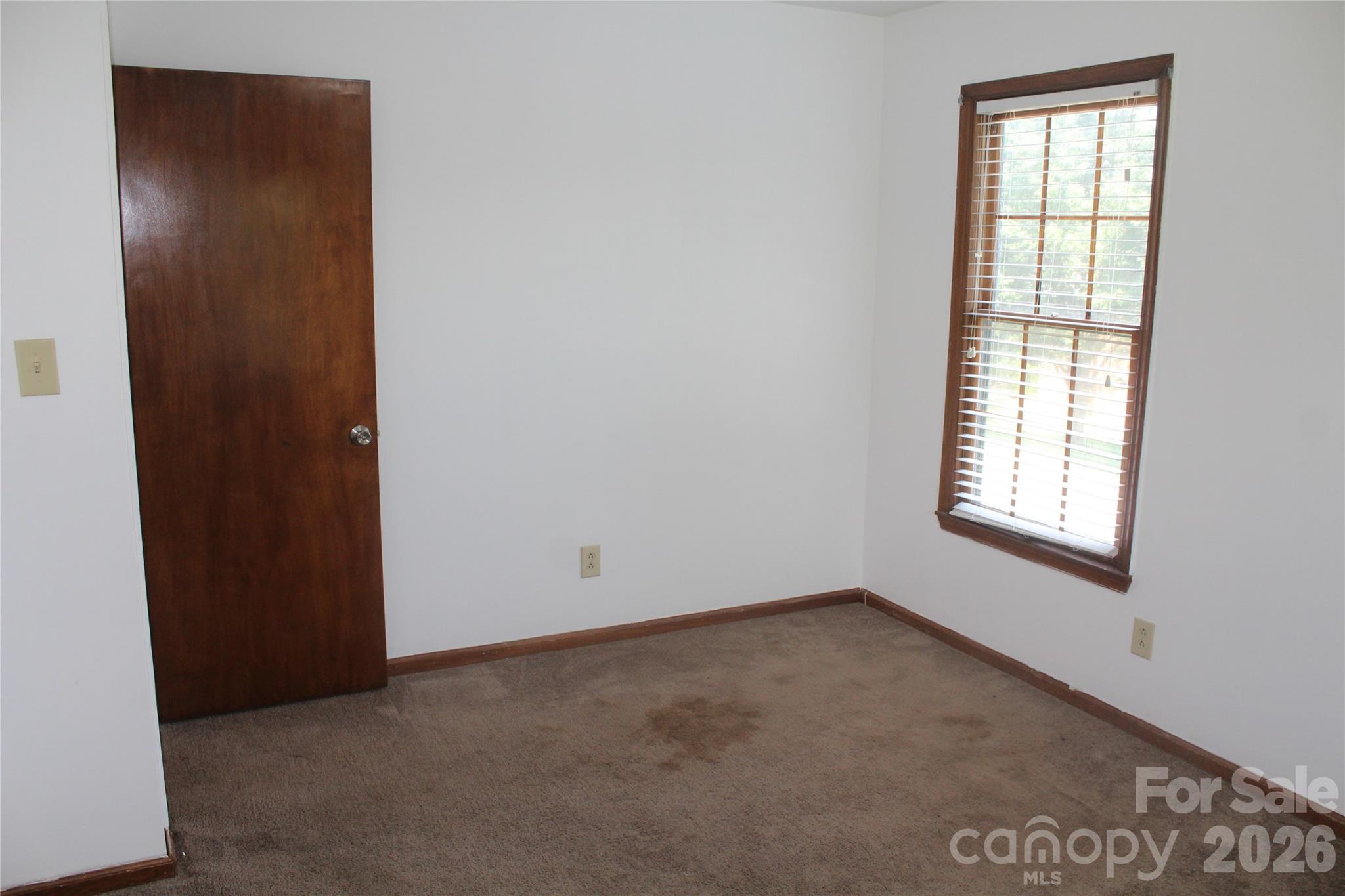 205 Inglewood Drive Property Photo 13