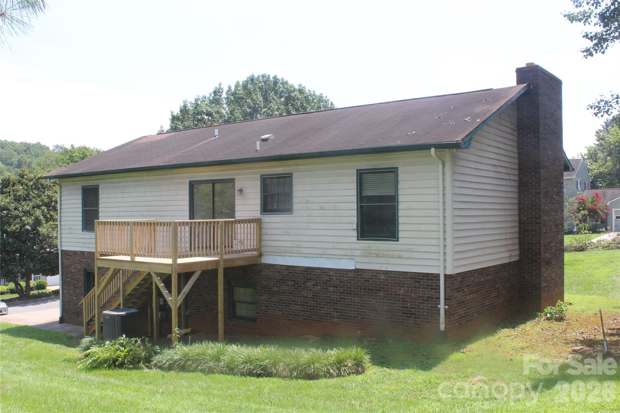 205 Inglewood Drive Property Photo 33